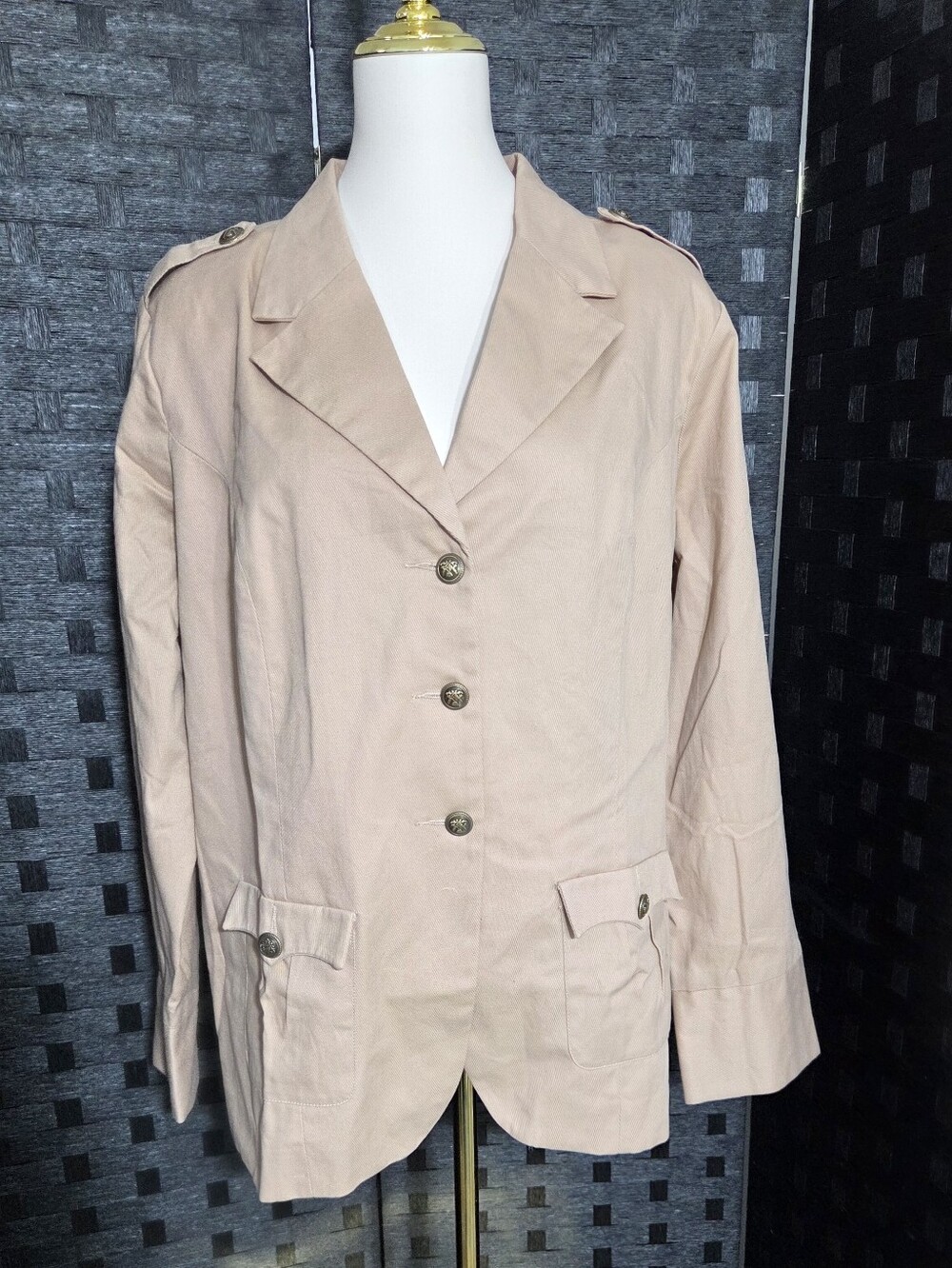 ✨ Twiggy London Beige Utility Blazer (Size 2X) ✨